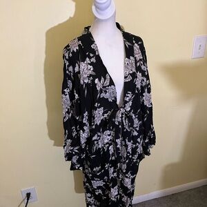 Spiritual Gangster Floral Black Women's Robe OS